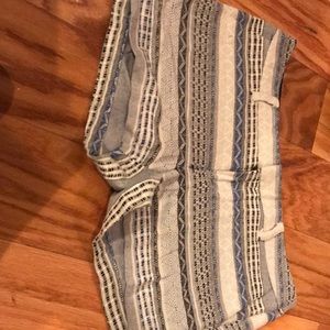 Shorts , size 2 black , blue , cream,very cute ❤️